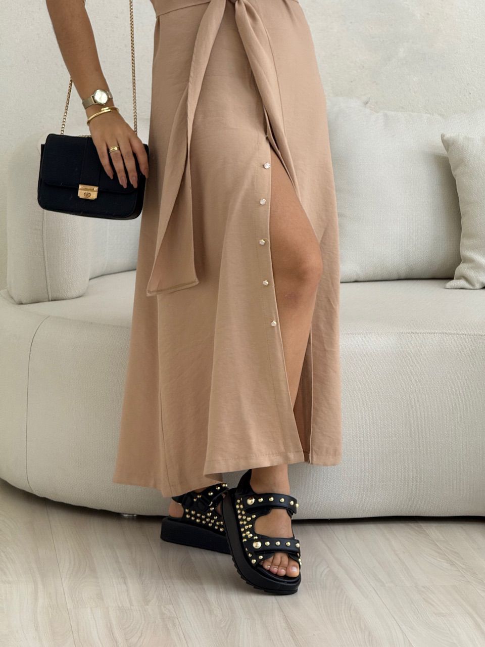 VESTIDO MORGAN BOTÕES NUDE