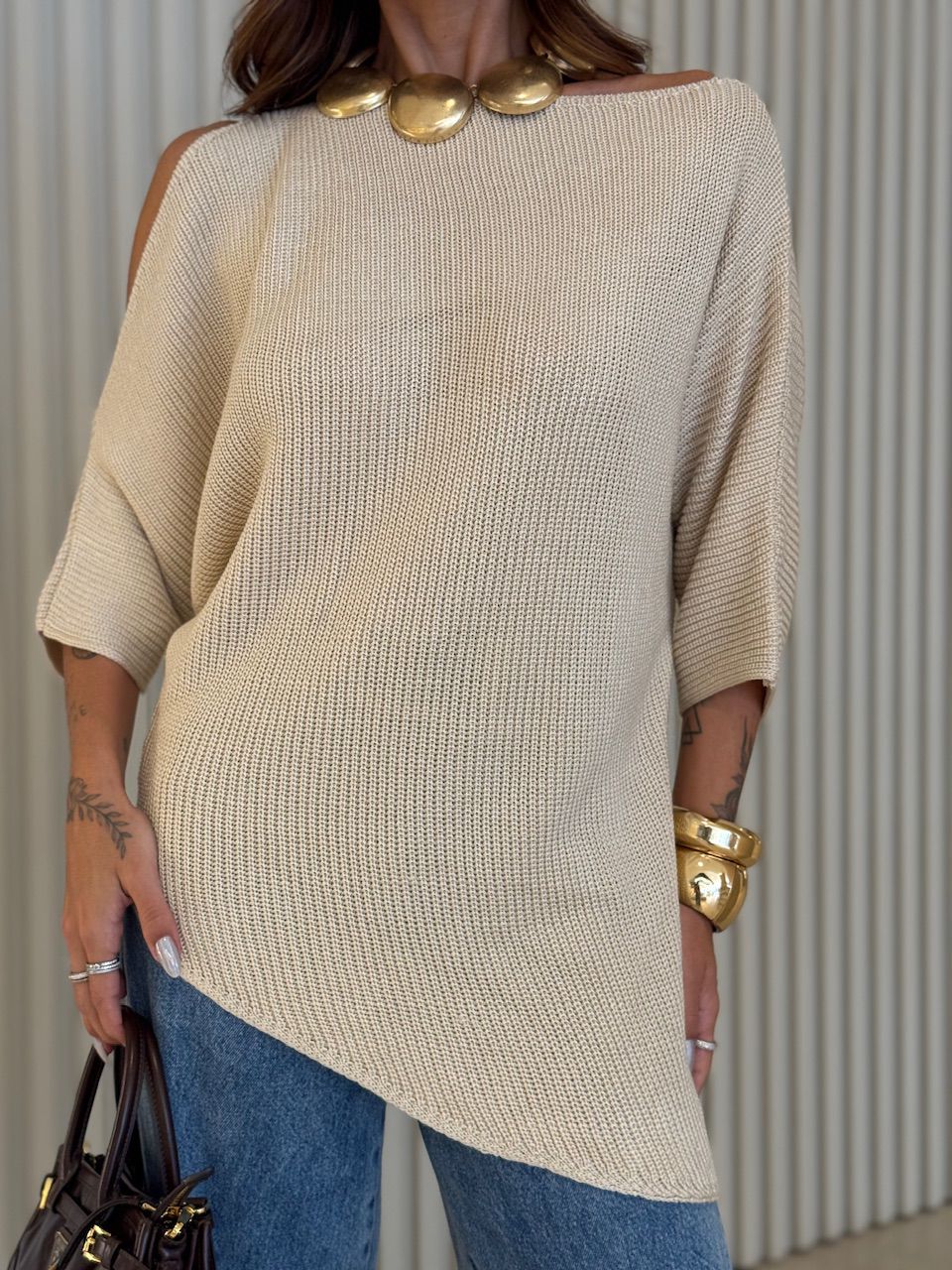 BLUSA AYLA TRICOT ASSIMÉTRICA AREIA