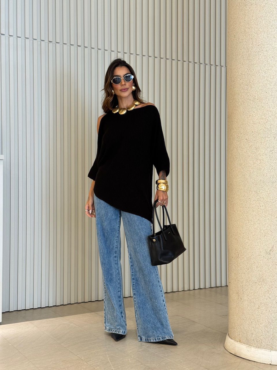 BLUSA AYLA TRICOT ASSIMÉTRICA PRETA