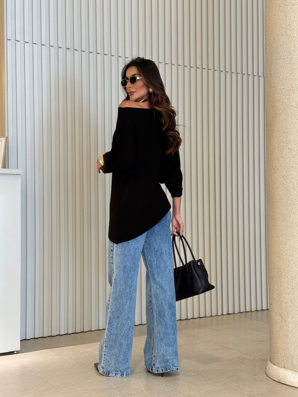 BLUSA AYLA TRICOT ASSIMÉTRICA PRETA