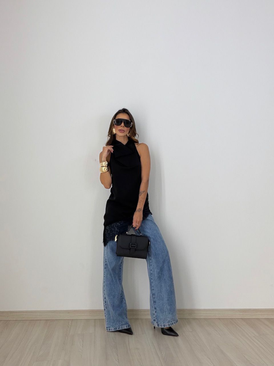 BLUSA MARIA CLARA ASSIMÉTRICA PRETA