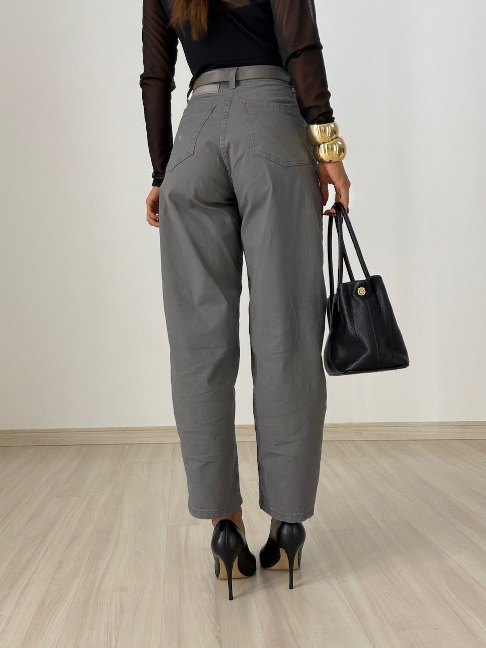 CALÇA AMANDA CINTO CINZA