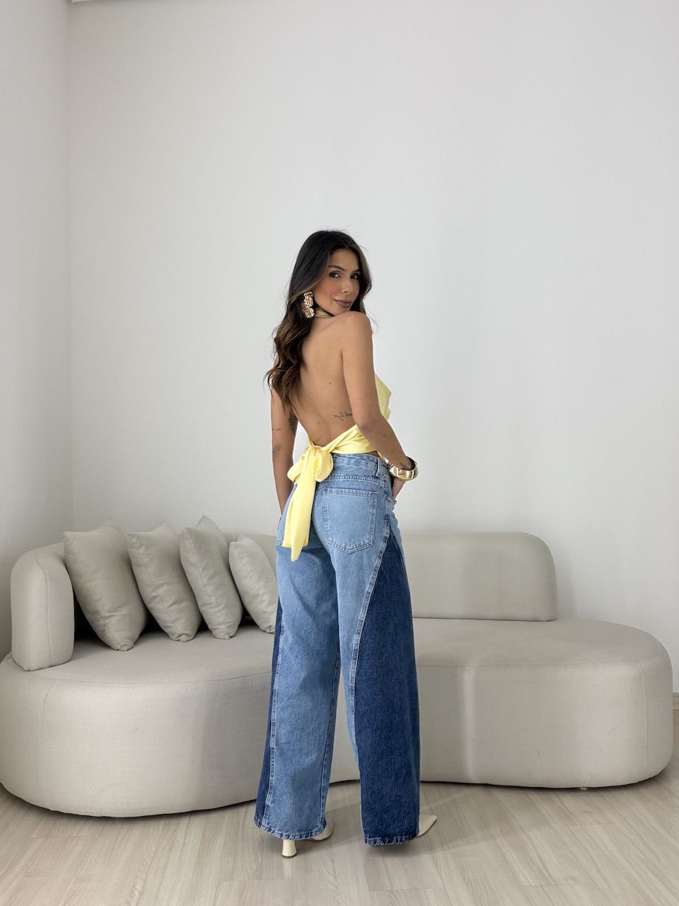BLUSA FÁTIMA ACETINADA AMARELA