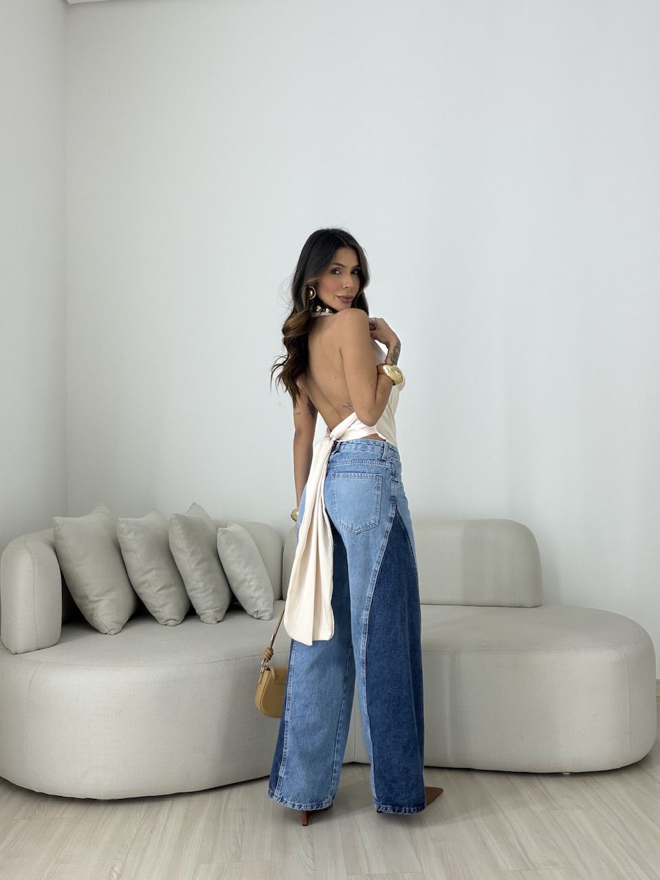 BLUSA FÁTIMA ACETINADA AREIA