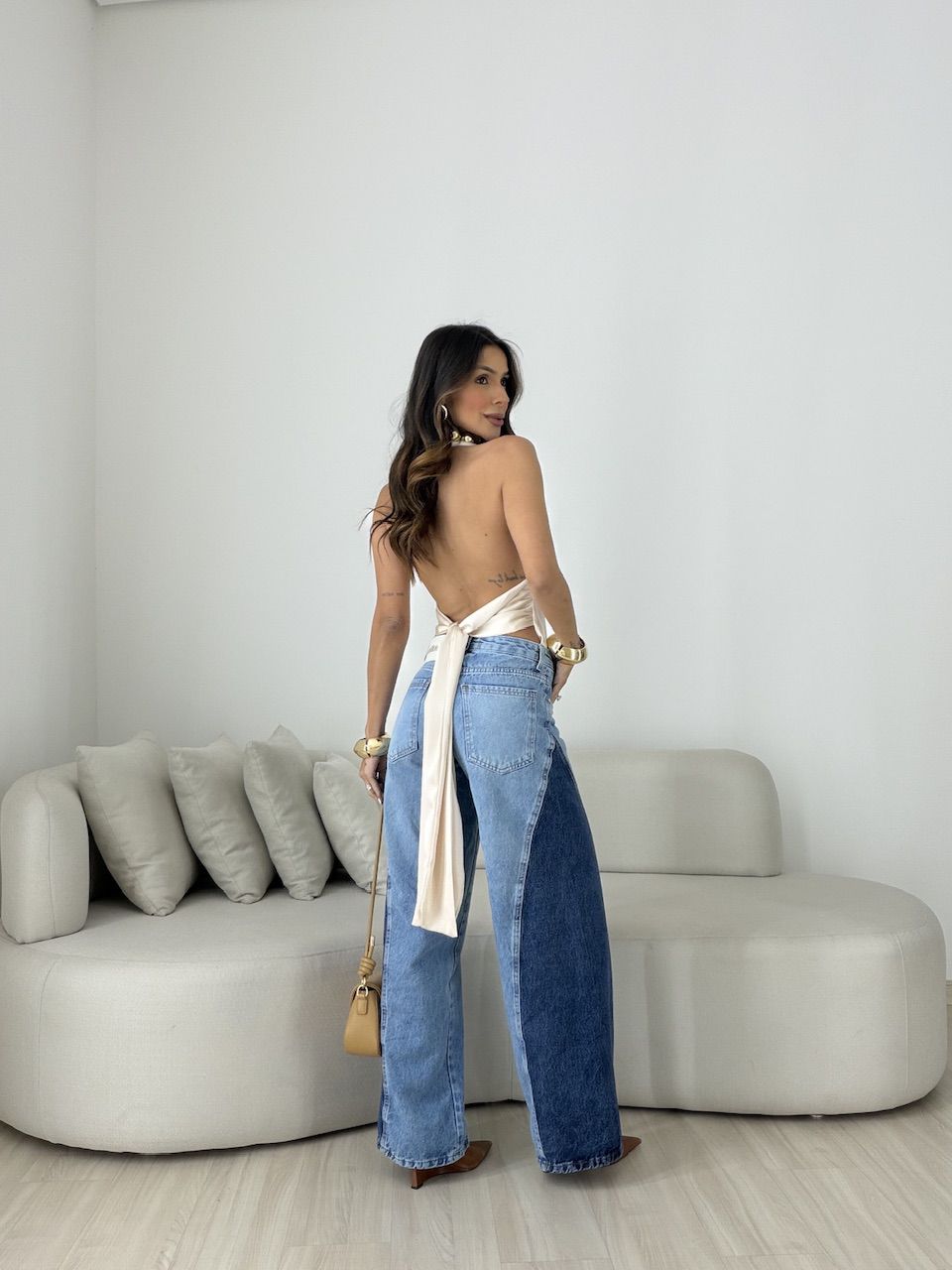 BLUSA FÁTIMA ACETINADA AREIA
