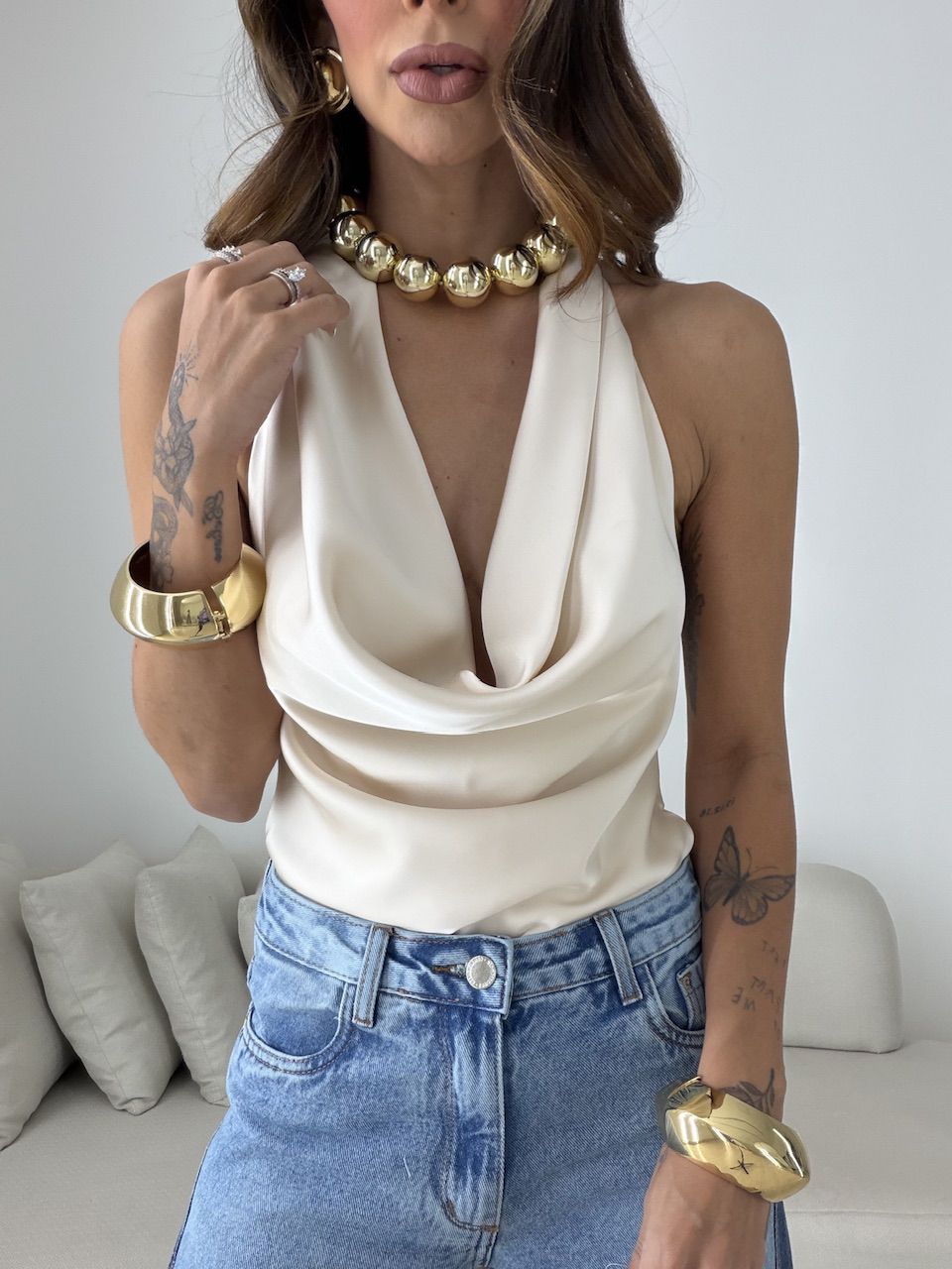 BLUSA FÁTIMA ACETINADA AREIA