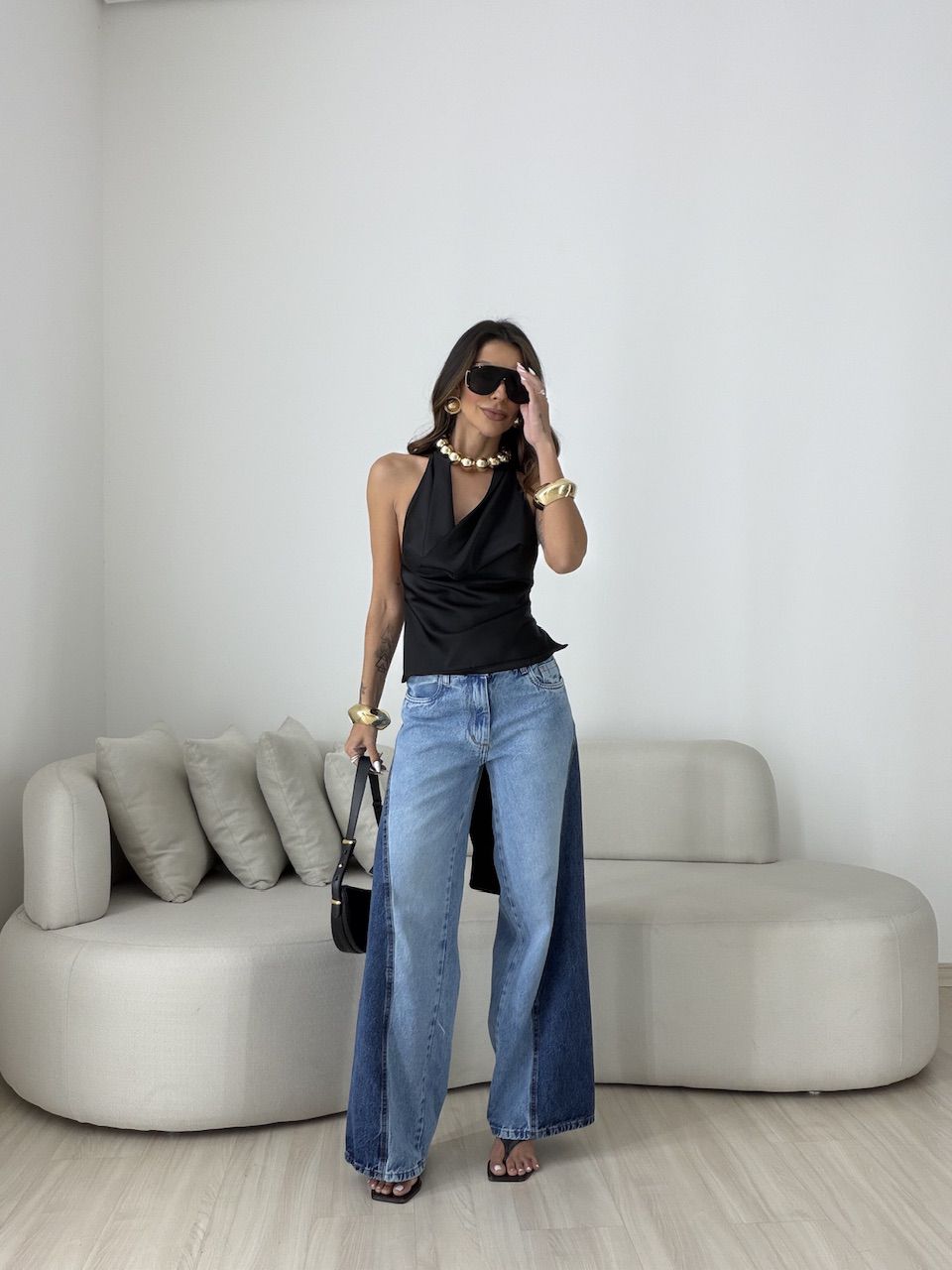 BLUSA FÁTIMA ACETINADA PRETA