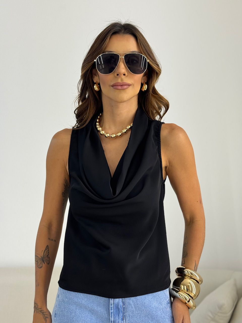 BLUSA RITA DECOTE PRETA