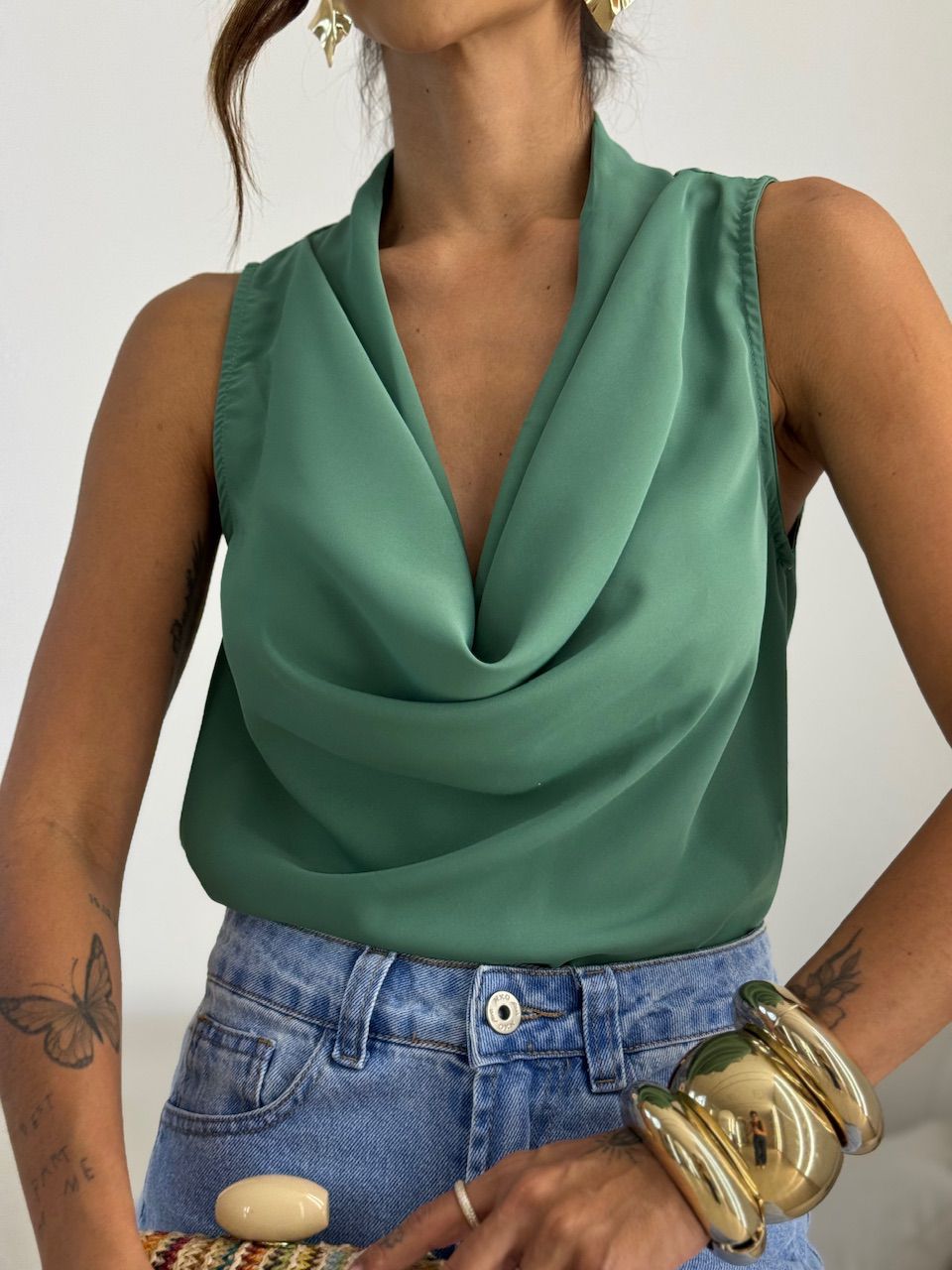 BLUSA RITA DECOTE VERDE