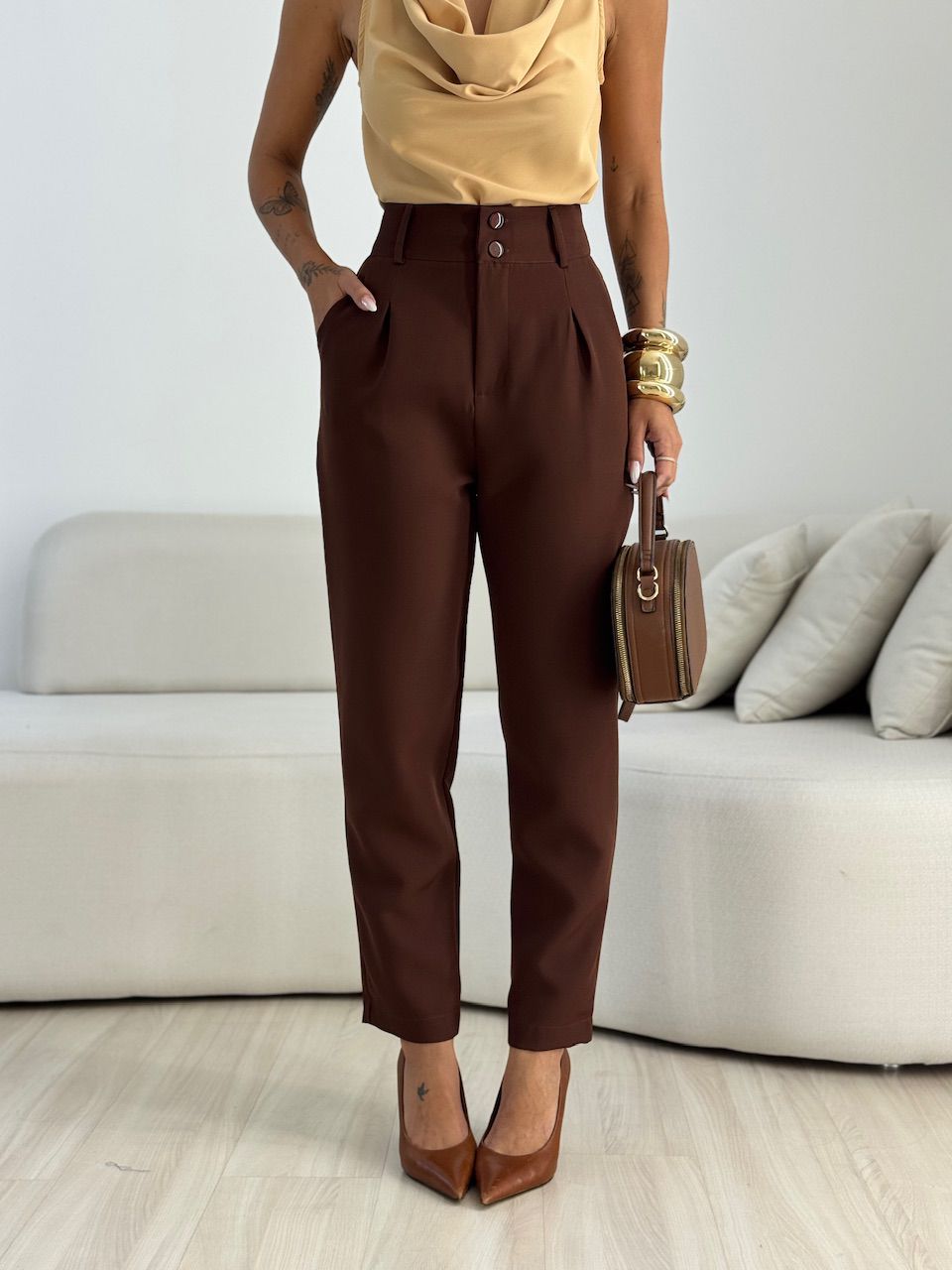 CALÇA ADA CENOURA MARROM - 0069950054 - CAROLLA FERRARO