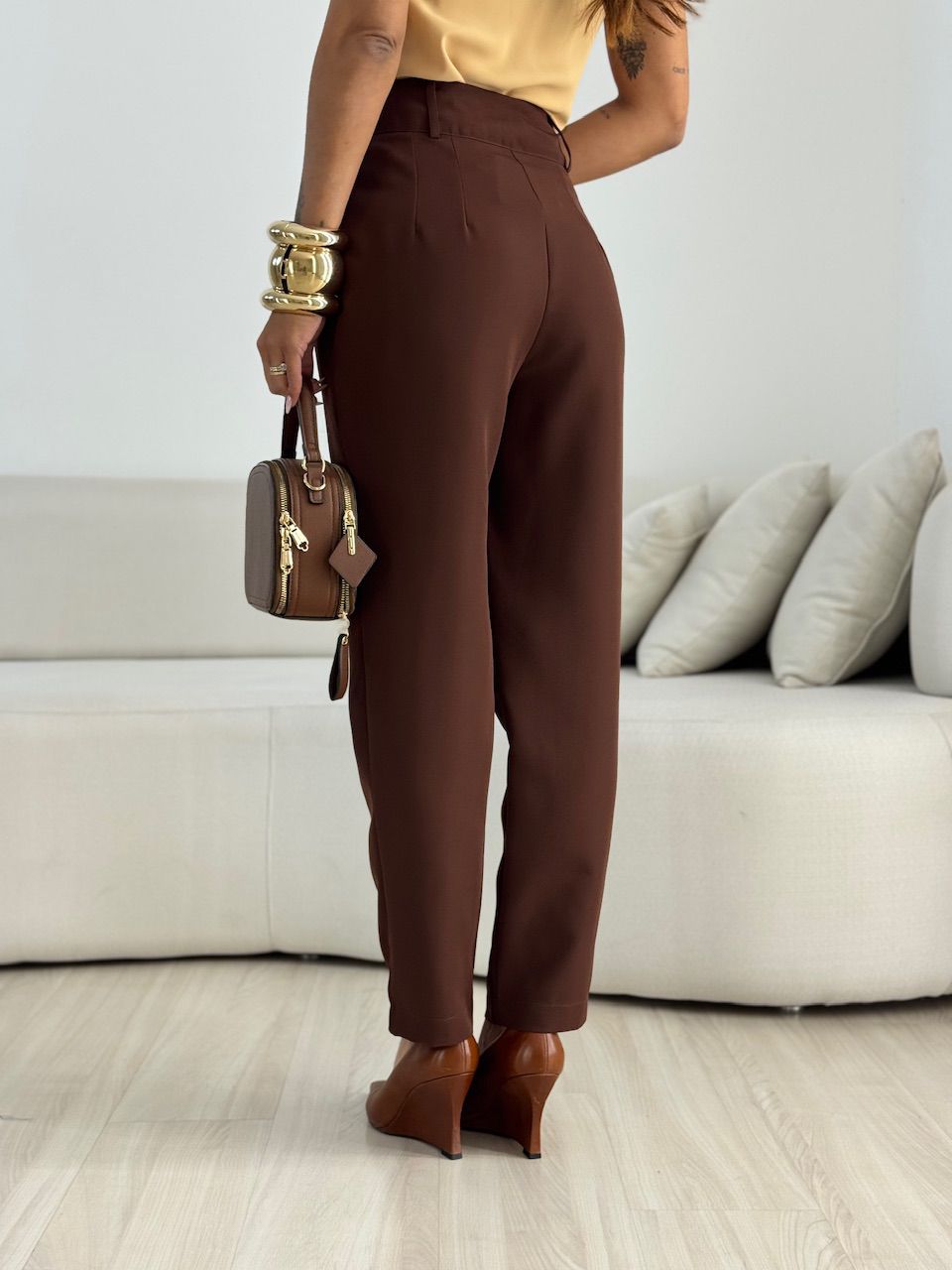CALÇA ADA CENOURA MARROM