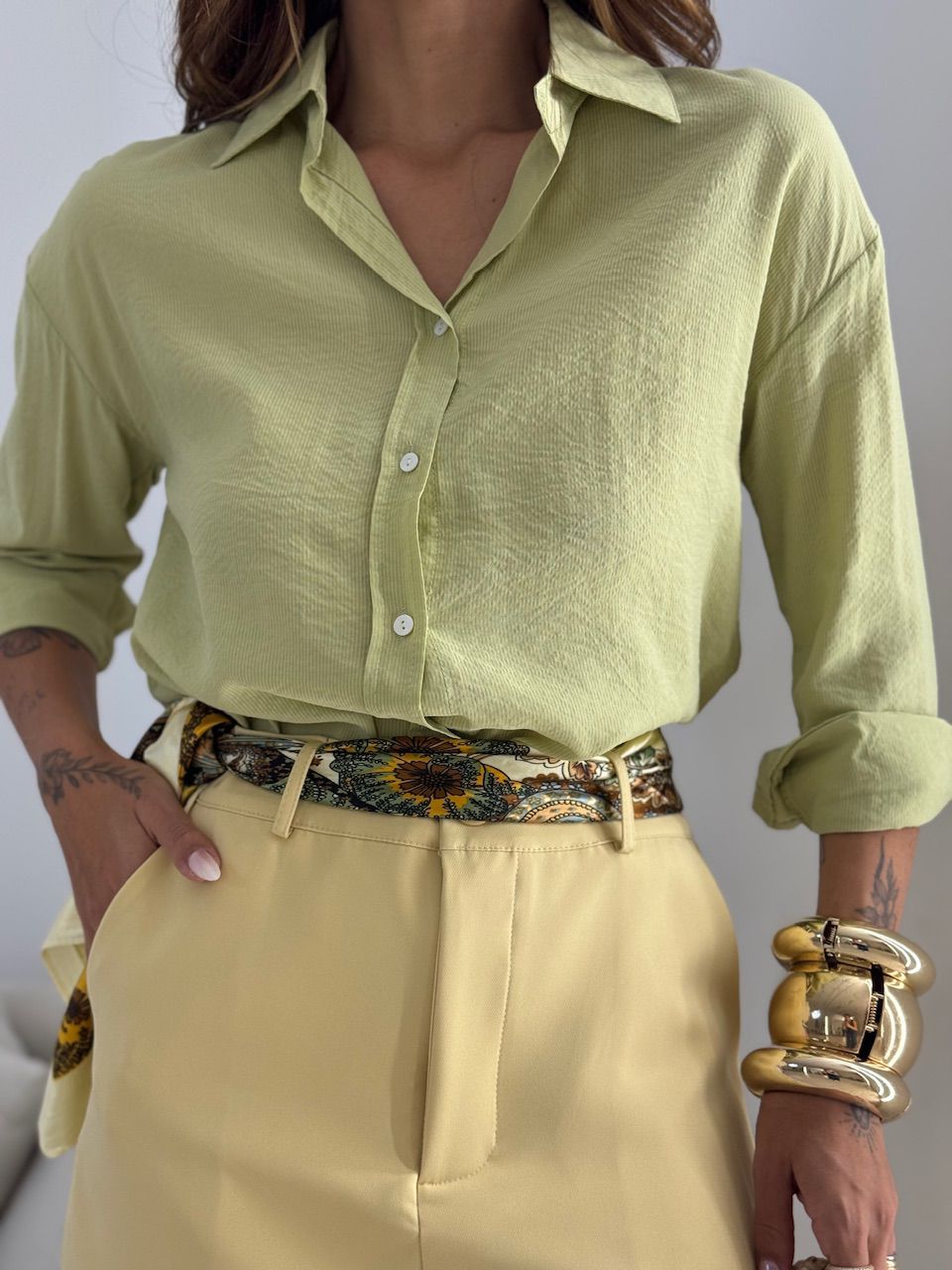 CAMISA FERNANDA OVER VERDE