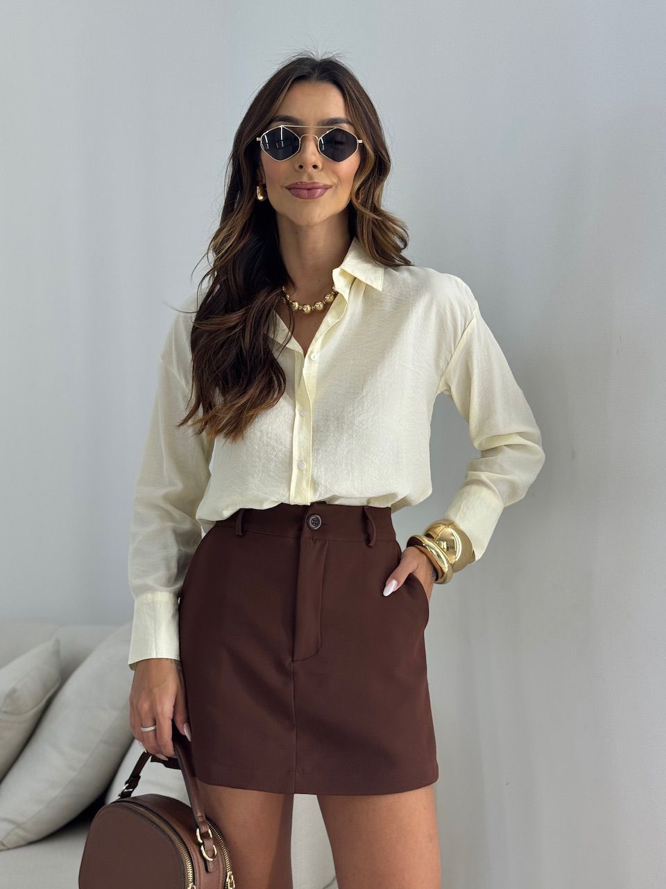 SHORT SAIA IRINA ALFAIATARIA MARROM