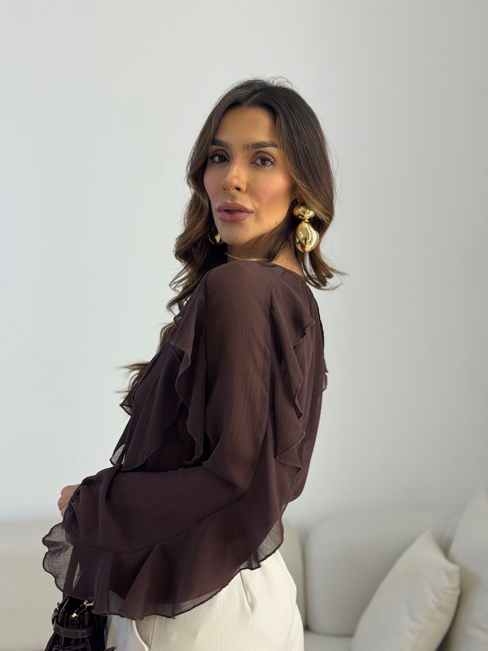 BLUSA FLÁVIA BABADOS MARROM