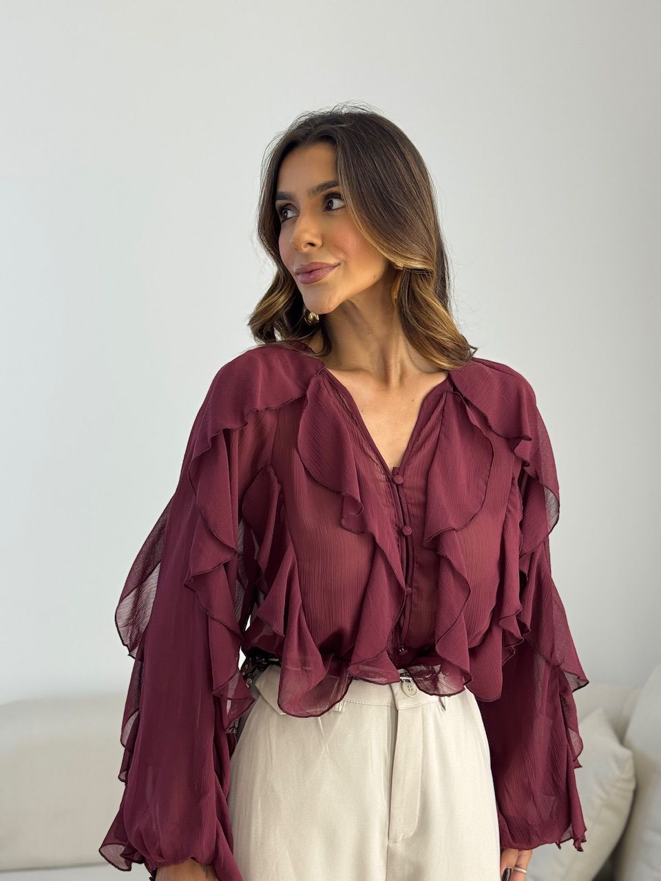 BLUSA FLÁVIA BABADOS VINHO - 0073560168 - CAROLLA FERRARO