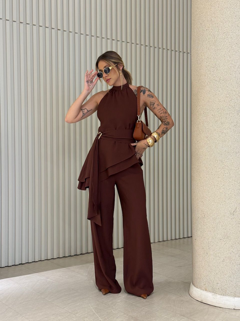 CONJUNTO ADELE BLUSA ASSIMÉTRICA MARROM