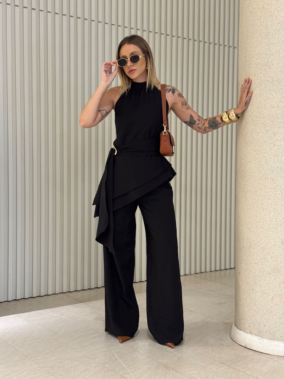 CONJUNTO ADELE BLUSA ASSIMÉTRICA PRETO