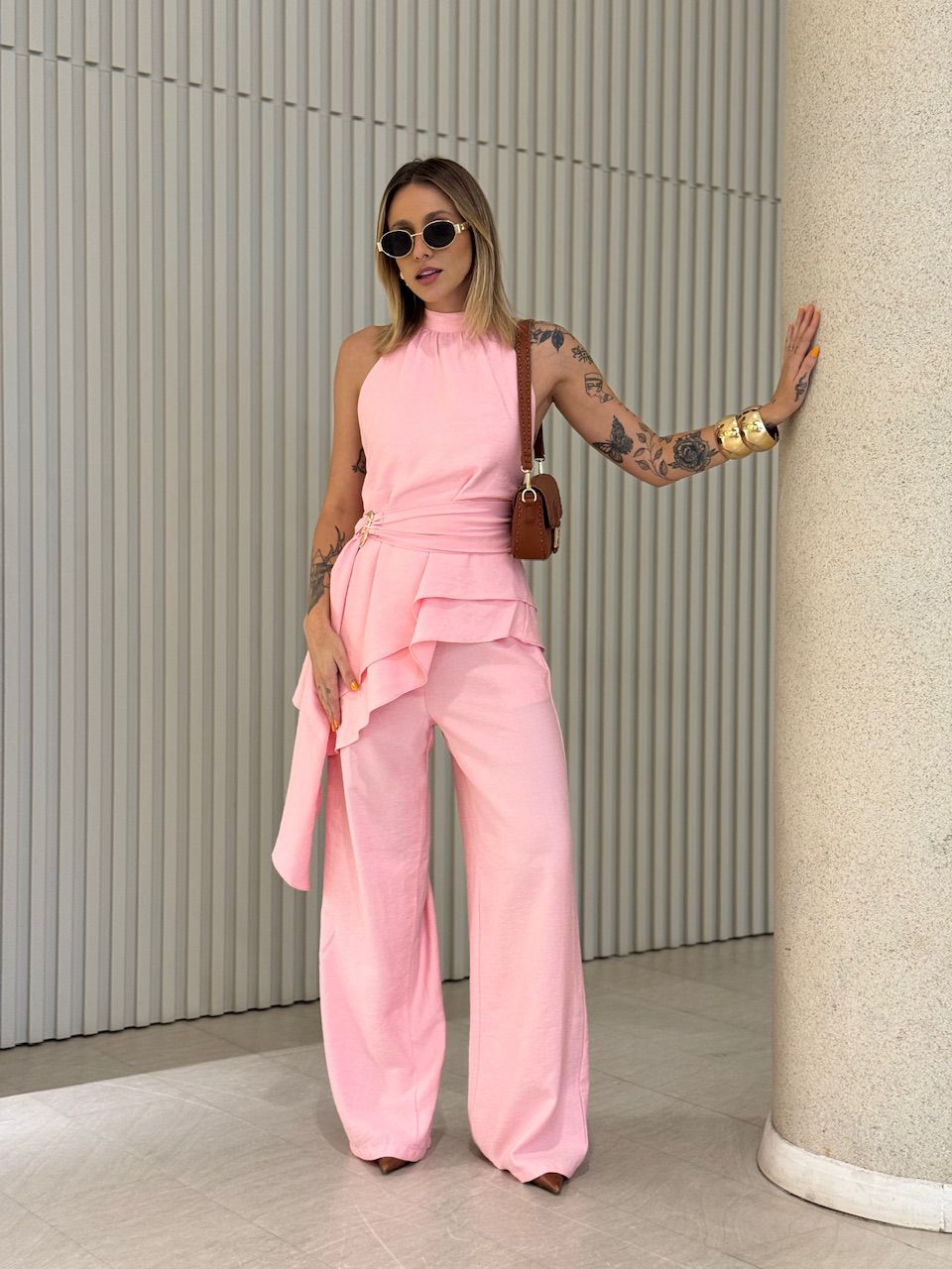 CONJUNTO ADELE BLUSA ASSIMÉTRICA ROSA