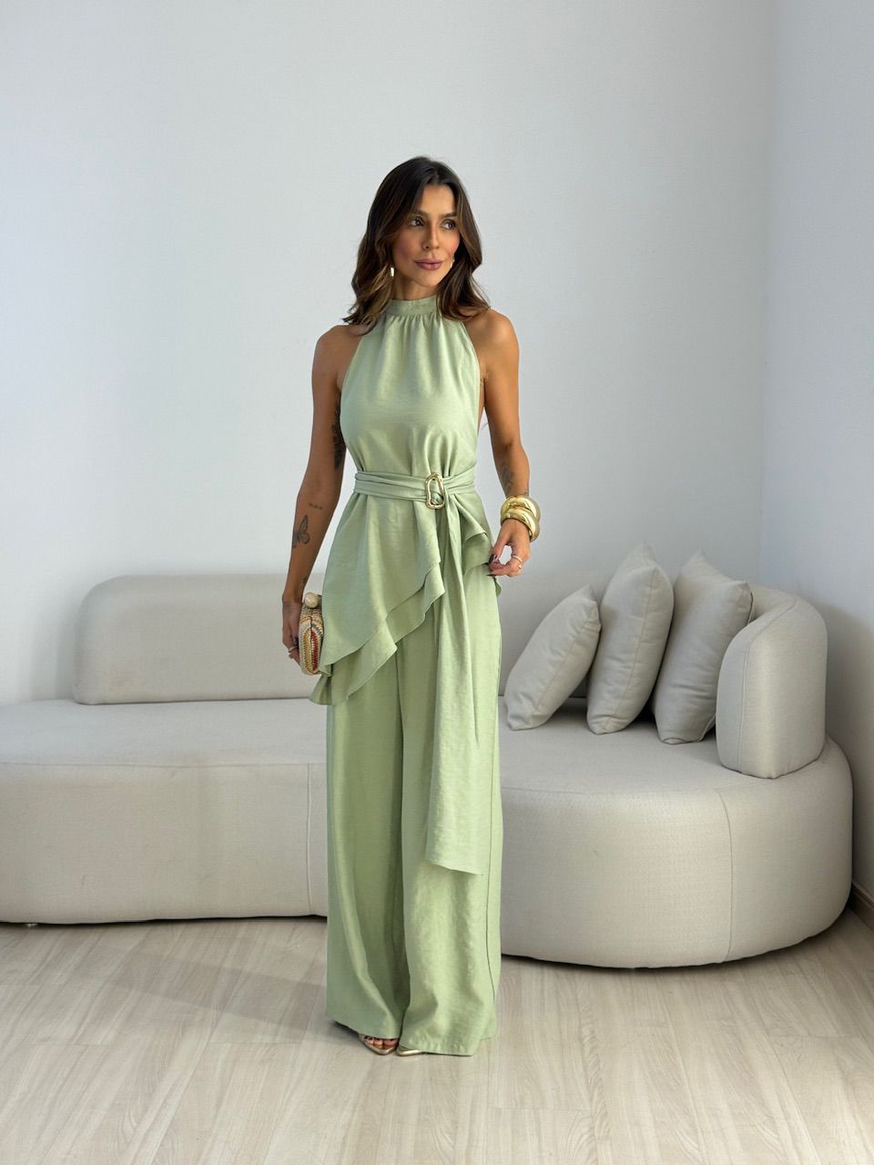 CONJUNTO ADELE BLUSA ASSIMÉTRICA VERDE