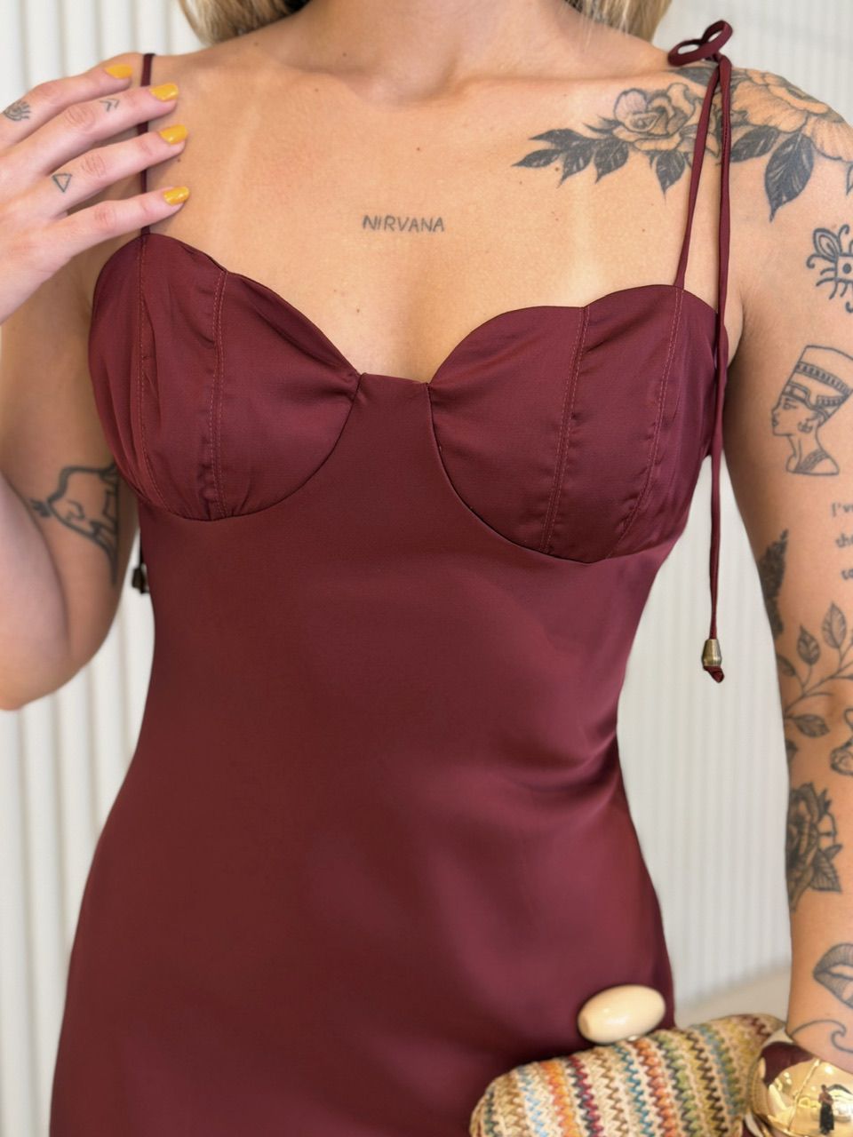 VESTIDO CRISTIANE ACETINADO VINHO