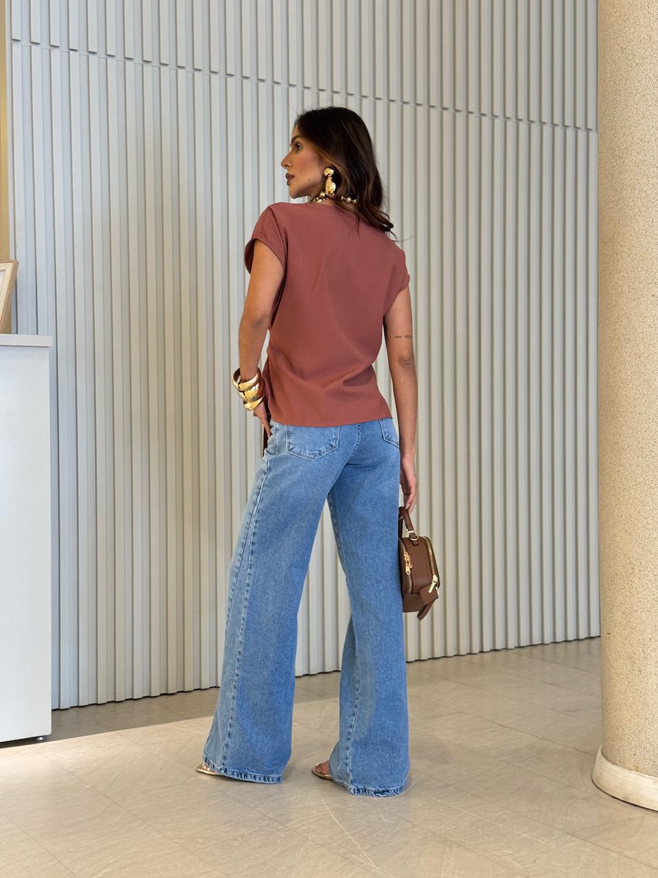 BLUSA RAÍSSA AMARRAÇÃO LATERAL TERRA COTA 