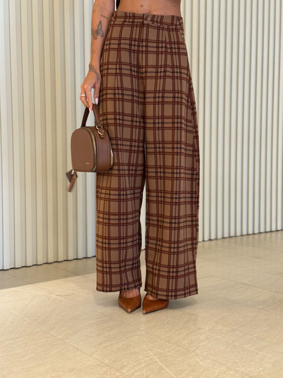 CALÇA TAÍS XADREZ CAFÉ - 0074550160 - CAROLLA FERRARO