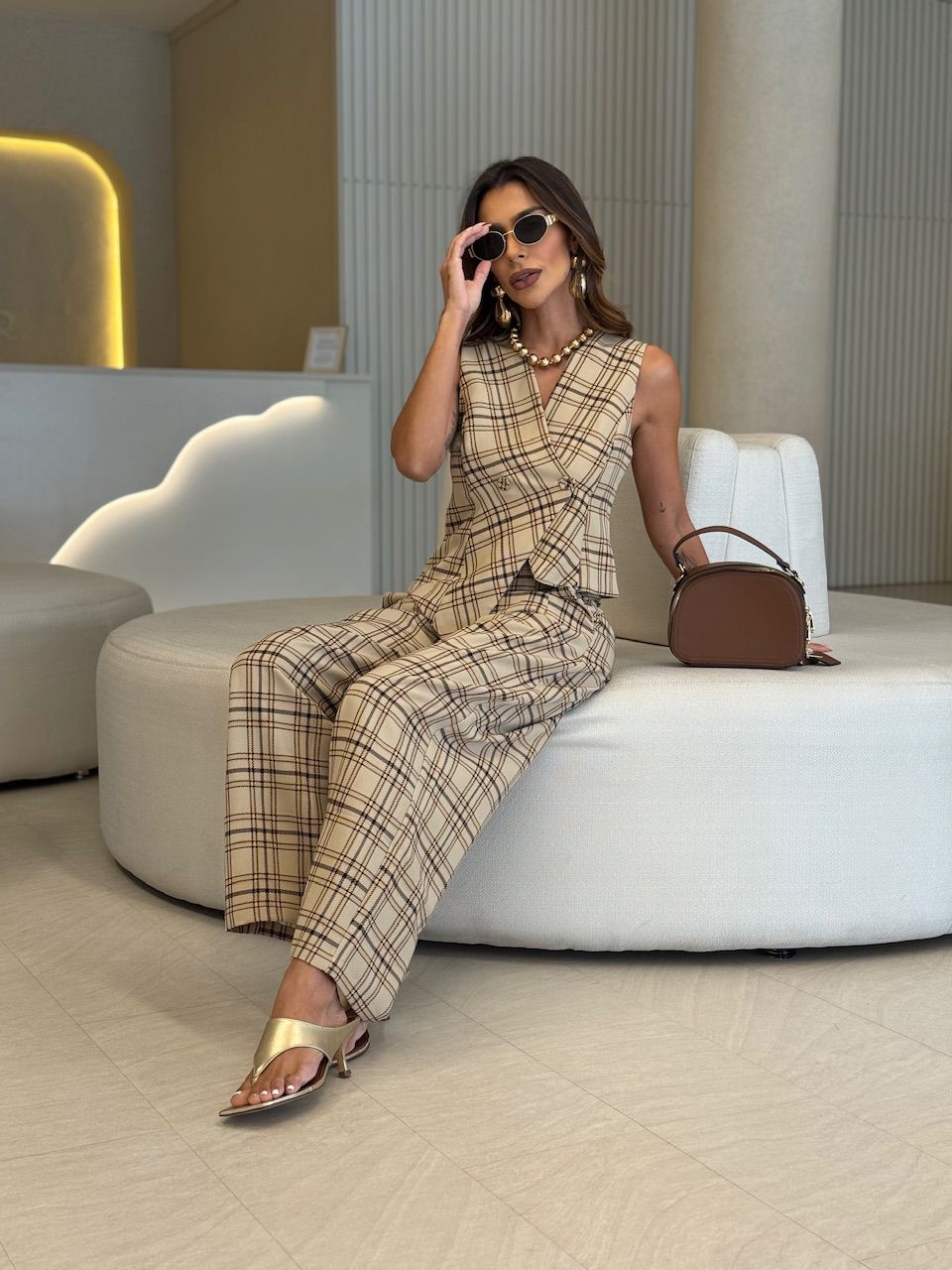 COLETE MAÍRA XADREZ NUDE