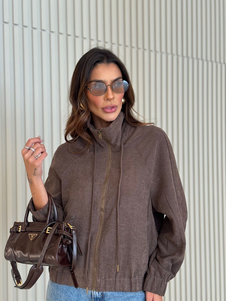 JAQUETA AURORA ZÍPER CAFÉ - 0075840160 - CAROLLA FERRARO