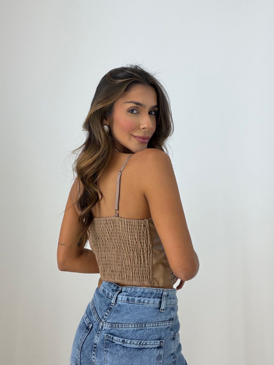 CROPPED BELLA COURO FAKE NUDE