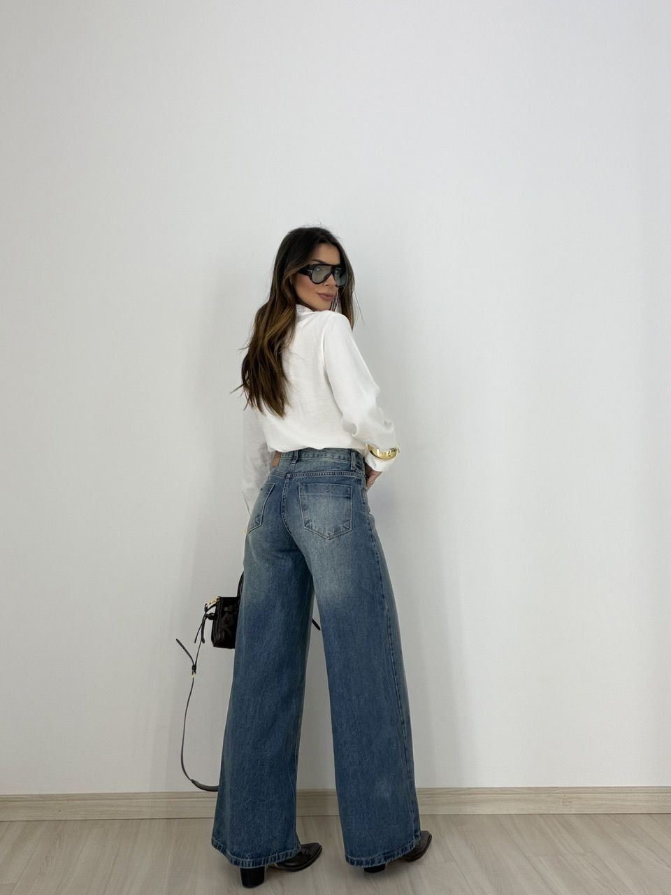 CALÇA ANA BEATRIZ WIDE JEANS MÉDIO