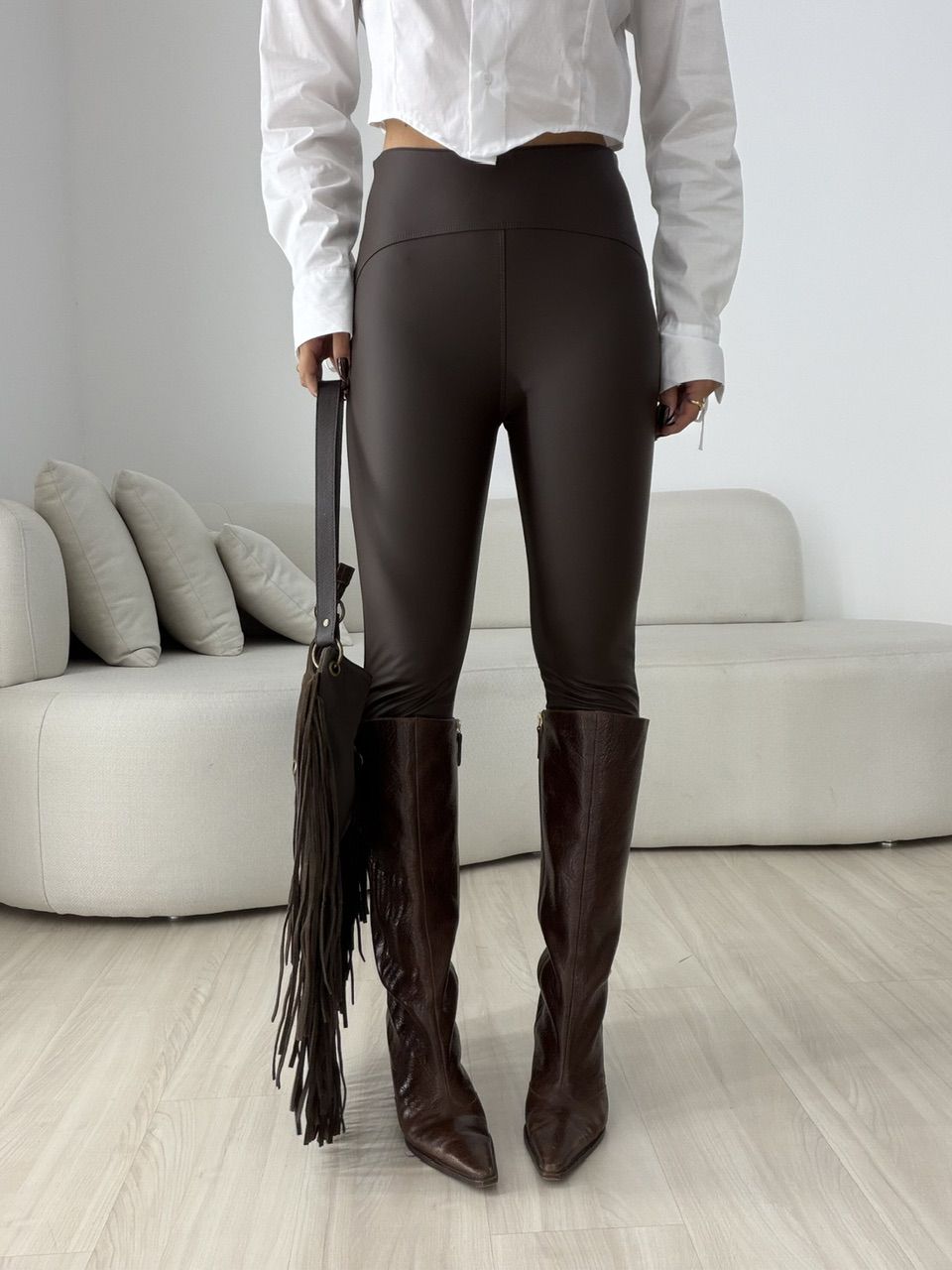 CALÇA TATIANA PU CAFÉ - 0078700160 - CAROLLA FERRARO