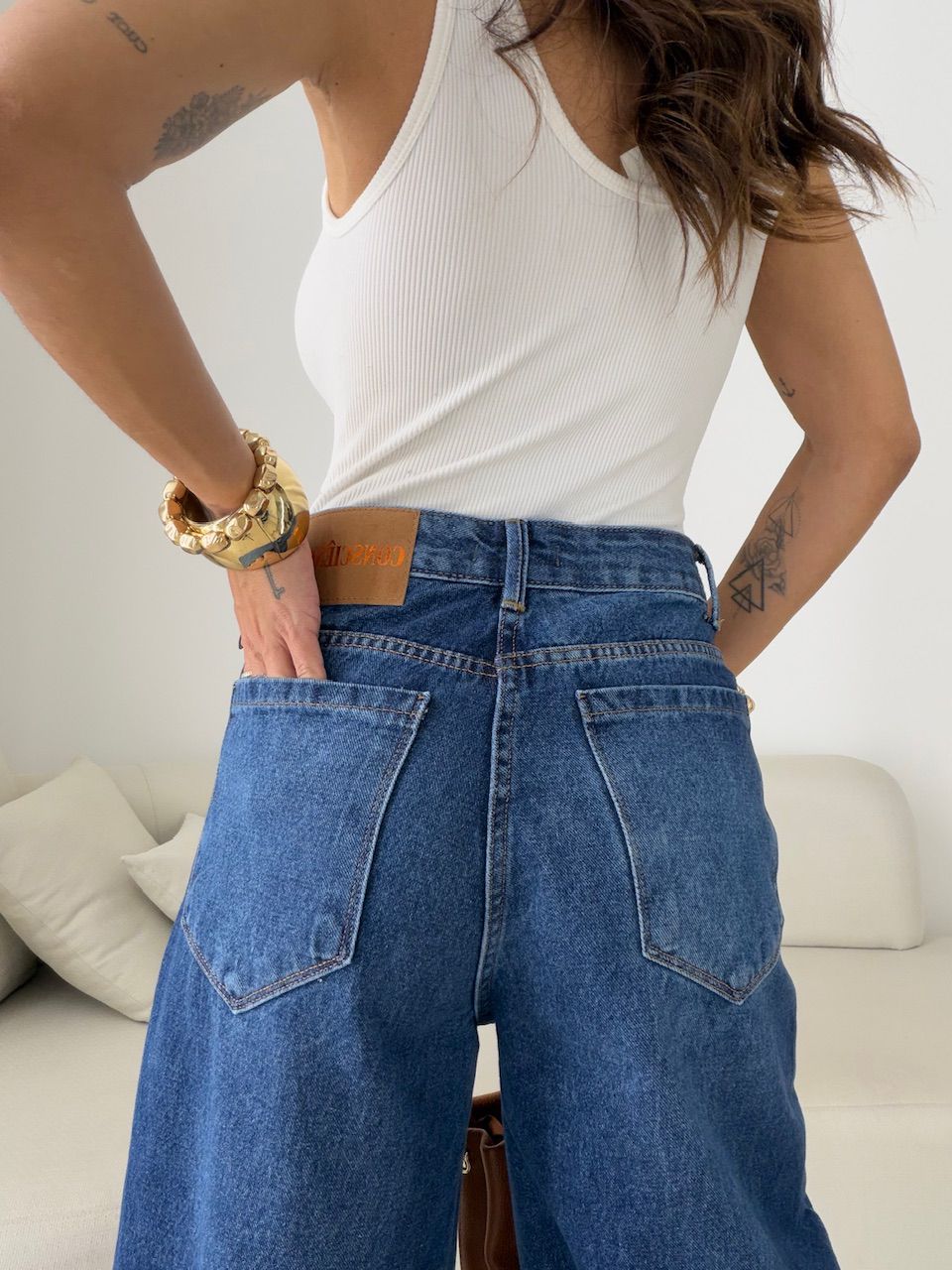 CALÇA TAMARA BALLOON RECORTES JEANS ESCURO