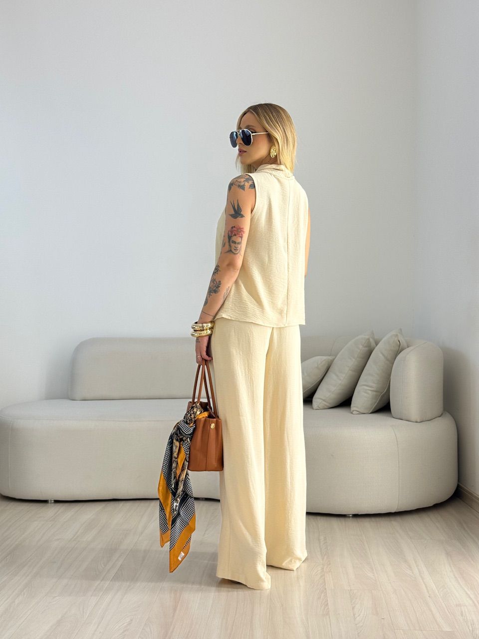 CONJUNTO VALEN CINTO FLOR AREIA