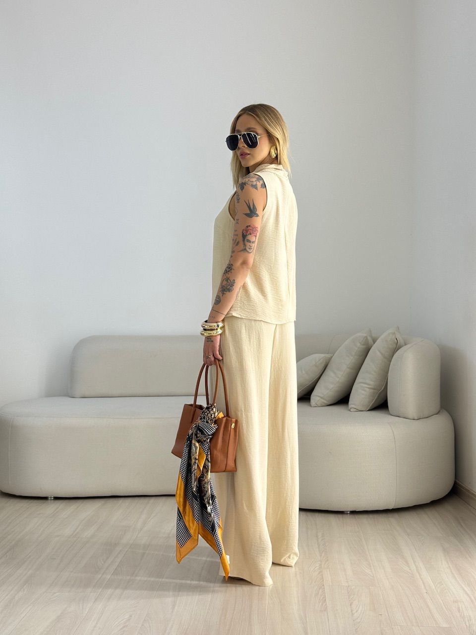 CONJUNTO VALEN CINTO FLOR AREIA