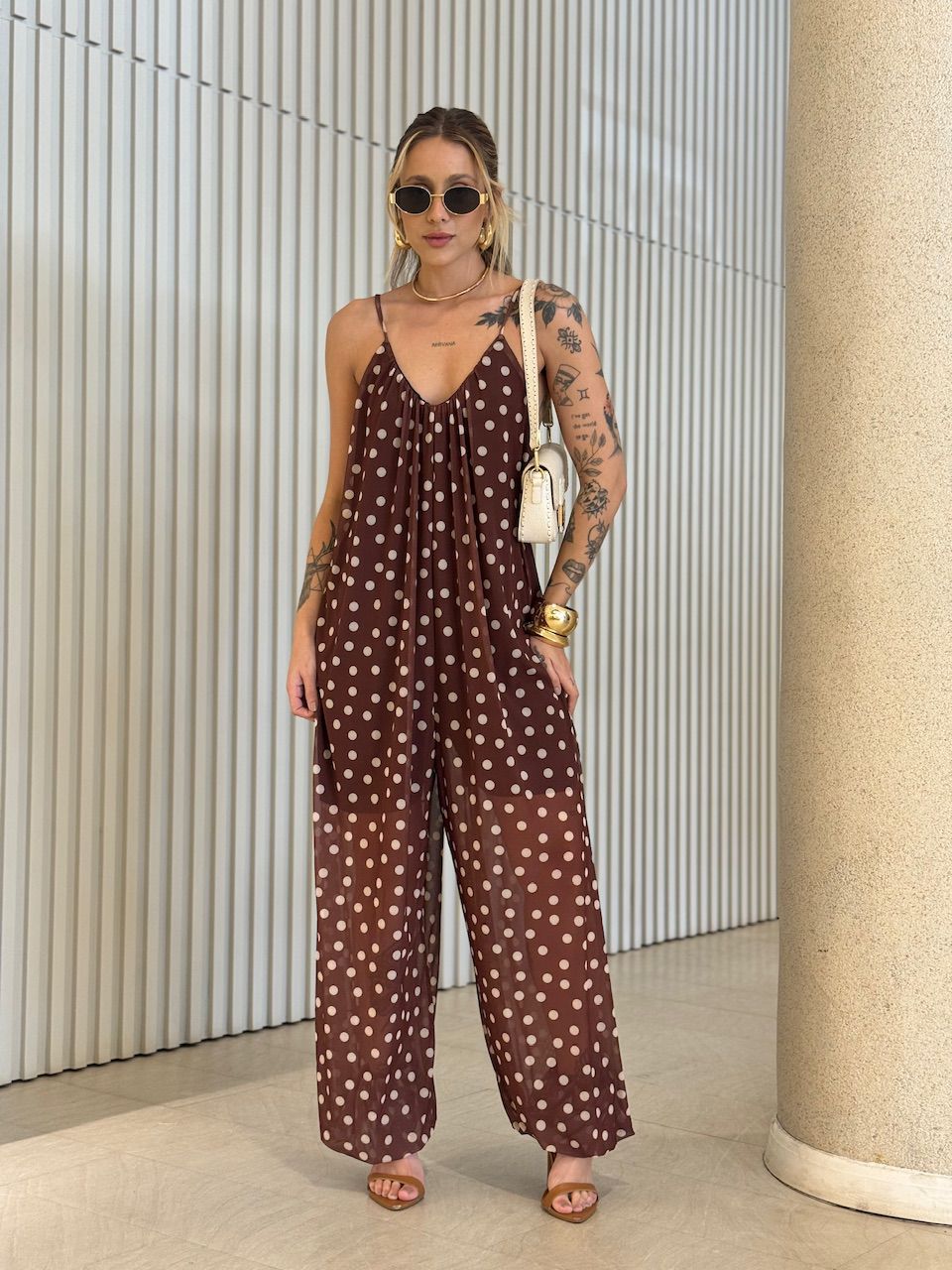 MACACÃO PENÉLOPE TULE POÁ MARROM