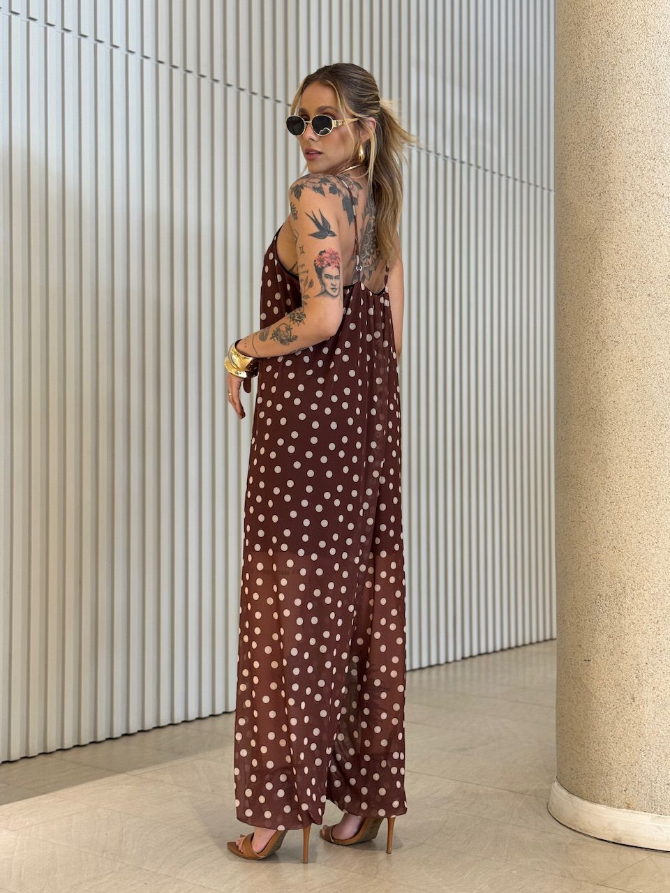 MACACÃO PENÉLOPE TULE POÁ MARROM