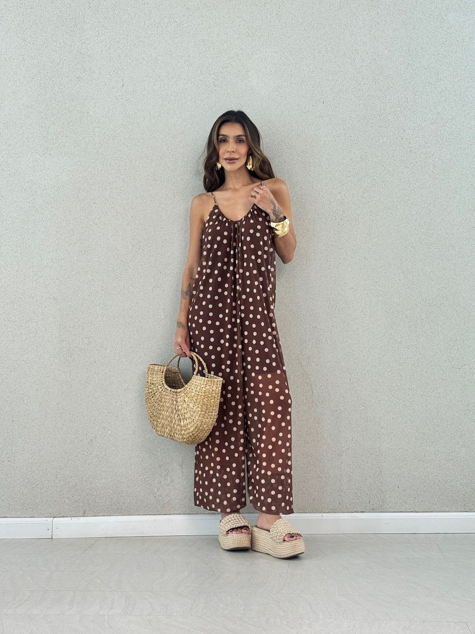 MACACÃO PENÉLOPE TULE POÁ MARROM - 0071810452 - CAROLLA FERRARO