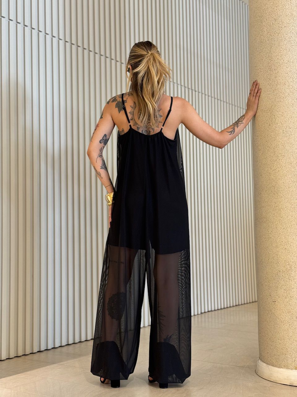 MACACÃO PENÉLOPE TULE PRETO