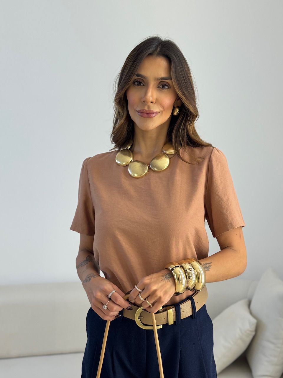 BLUSA MARIA FERNANDA MANGA CURTA NUDE - 0073550049 - CAROLLA FERRARO