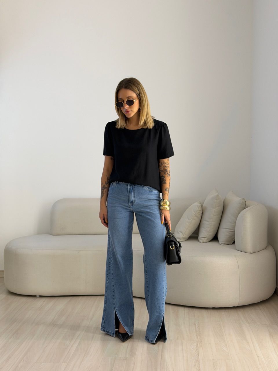 BLUSA MARIA FERNANDA MANGA CURTA PRETO