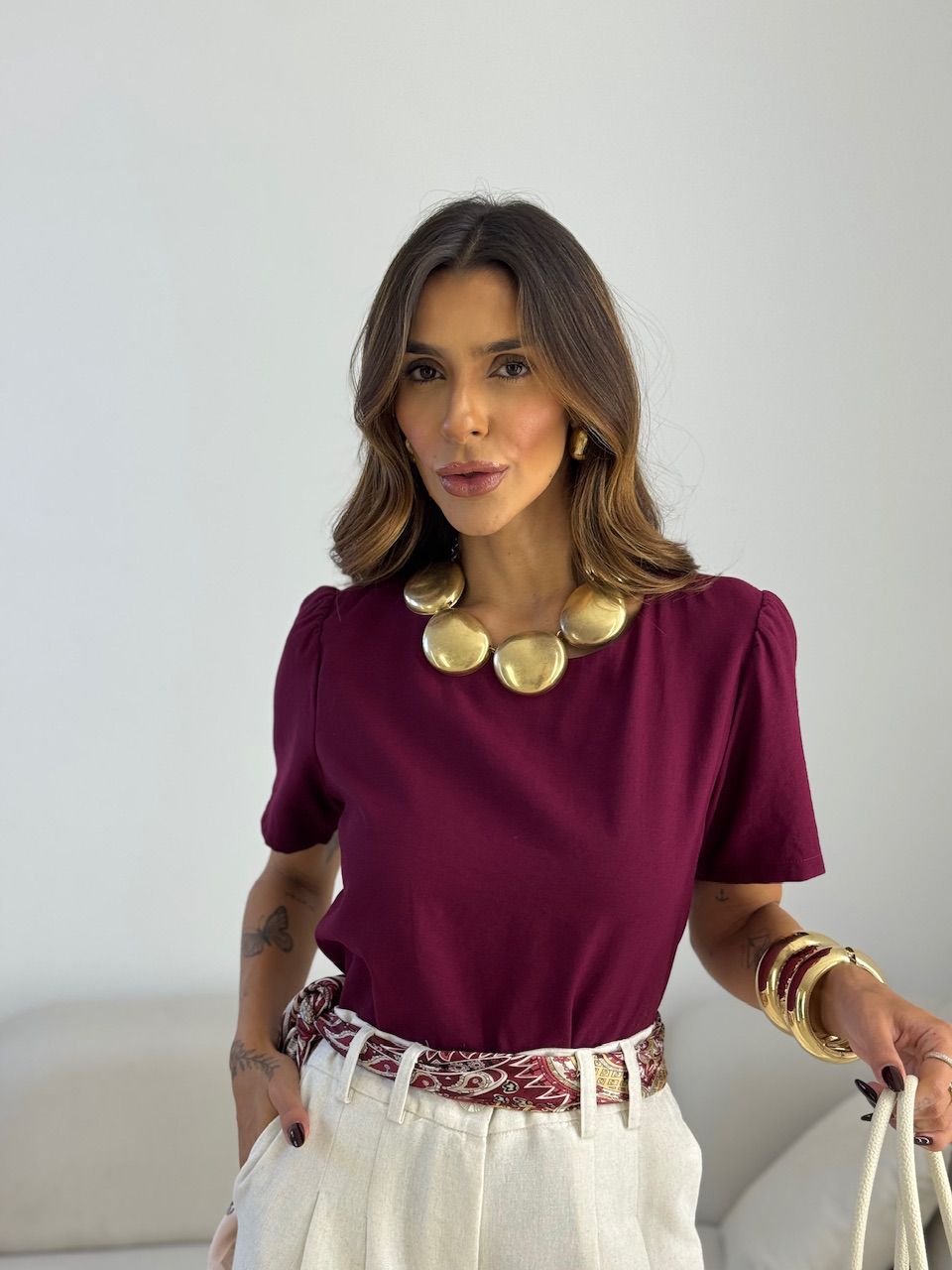 BLUSA MARIA FERNANDA MANGA CURTA VINHO - 007355016 - CAROLLA FERRARO