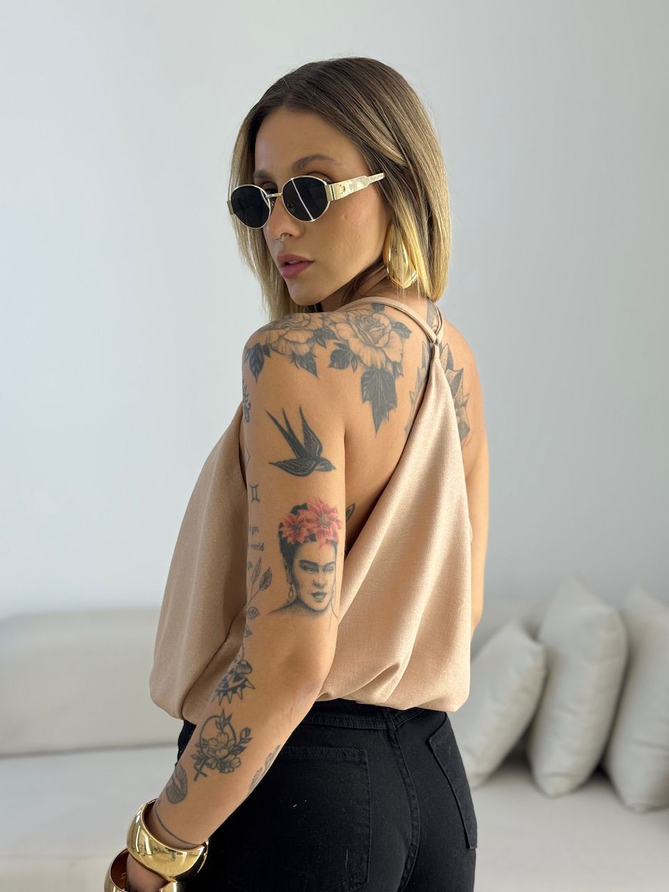 BLUSA MONIQUE CF DECOTE EM V NUDE