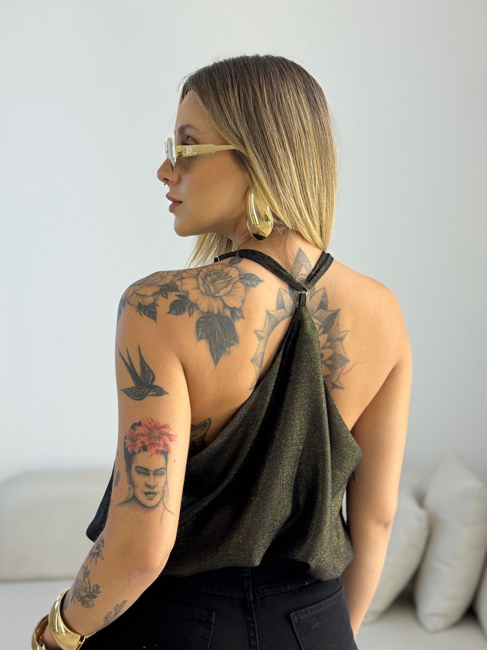 BLUSA MONIQUE CF DECOTE EM V PRETA