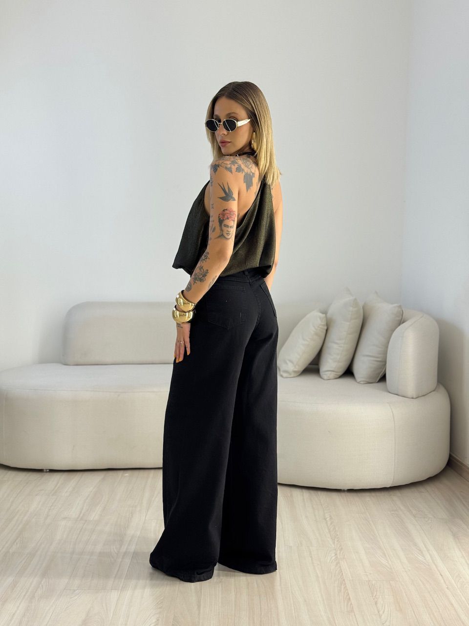 BLUSA MONIQUE CF DECOTE EM V PRETA