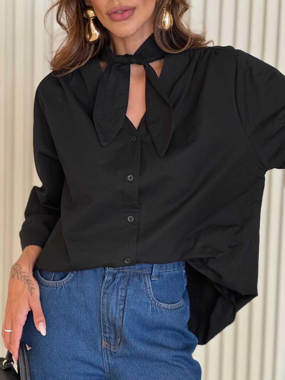 CAMISA BRUNA AMARRAÇÃO PRETA