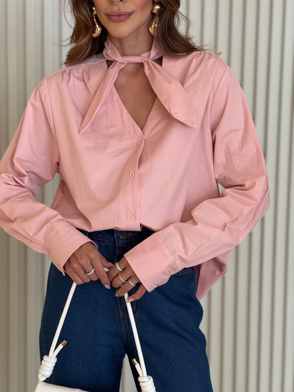 CAMISA BRUNA AMARRAÇÃO ROSA