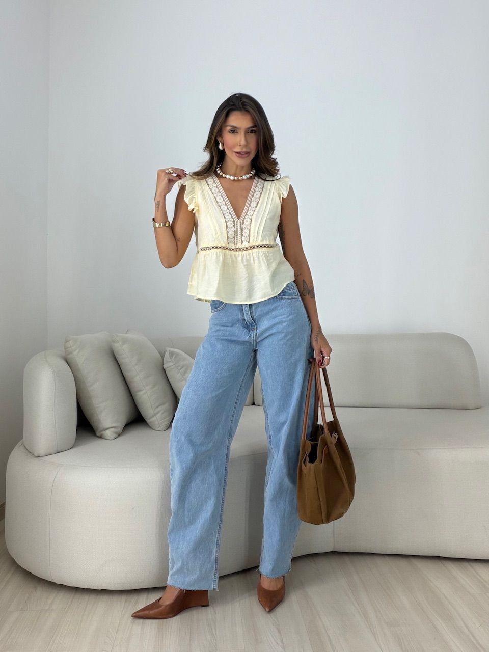 BLUSA CATARINA RENDA YELLOW BUTTER