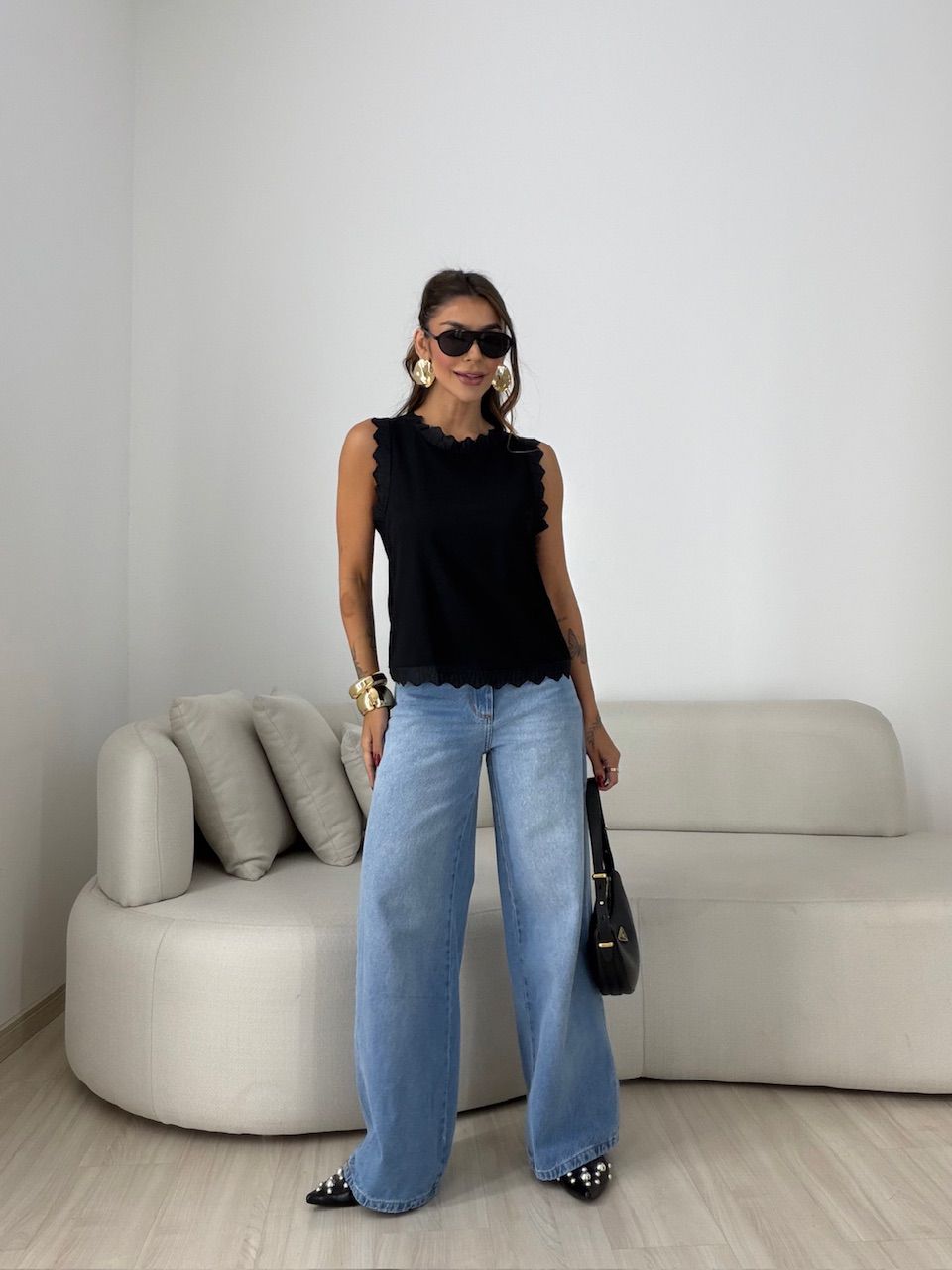 BLUSA JOICE CAVADA PRETA