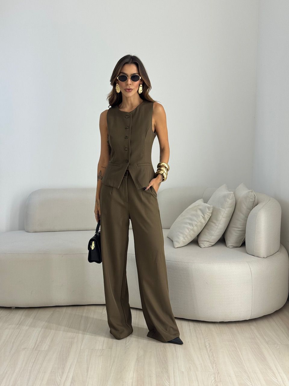 CONJUNTO ROBERTA COLETE CALÇA CAQUI - 0073670096 - CAROLLA FERRARO