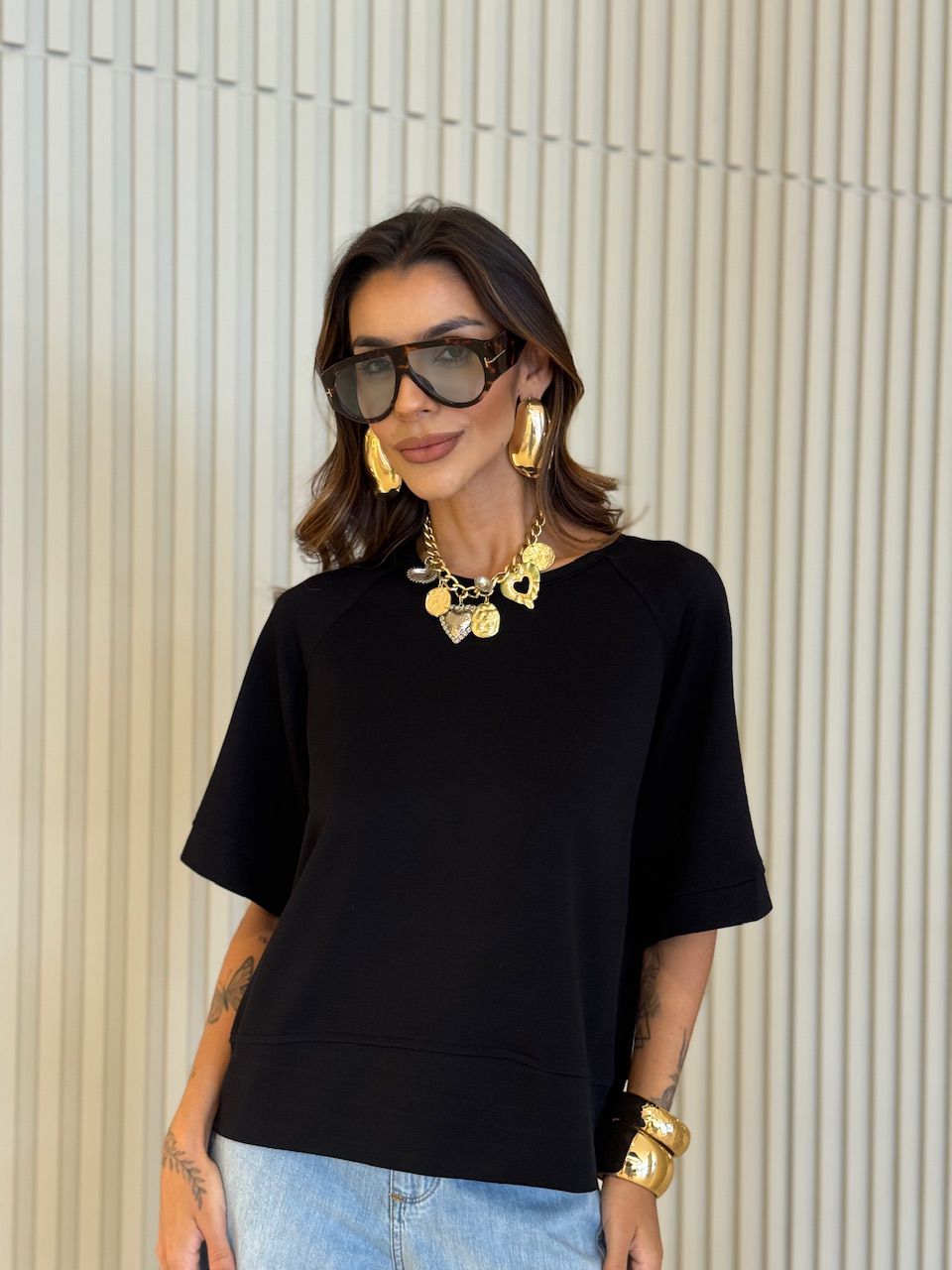 T-SHIRT CAMILE OVER PRETA - 0074670033 - CAROLLA FERRARO